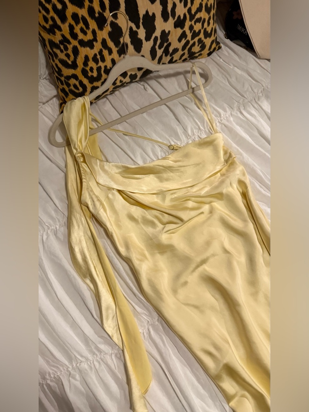 Hello Molly Elegant One-Shoulder Butter Yellow Satin Evening Dress - Picture 3 of 10